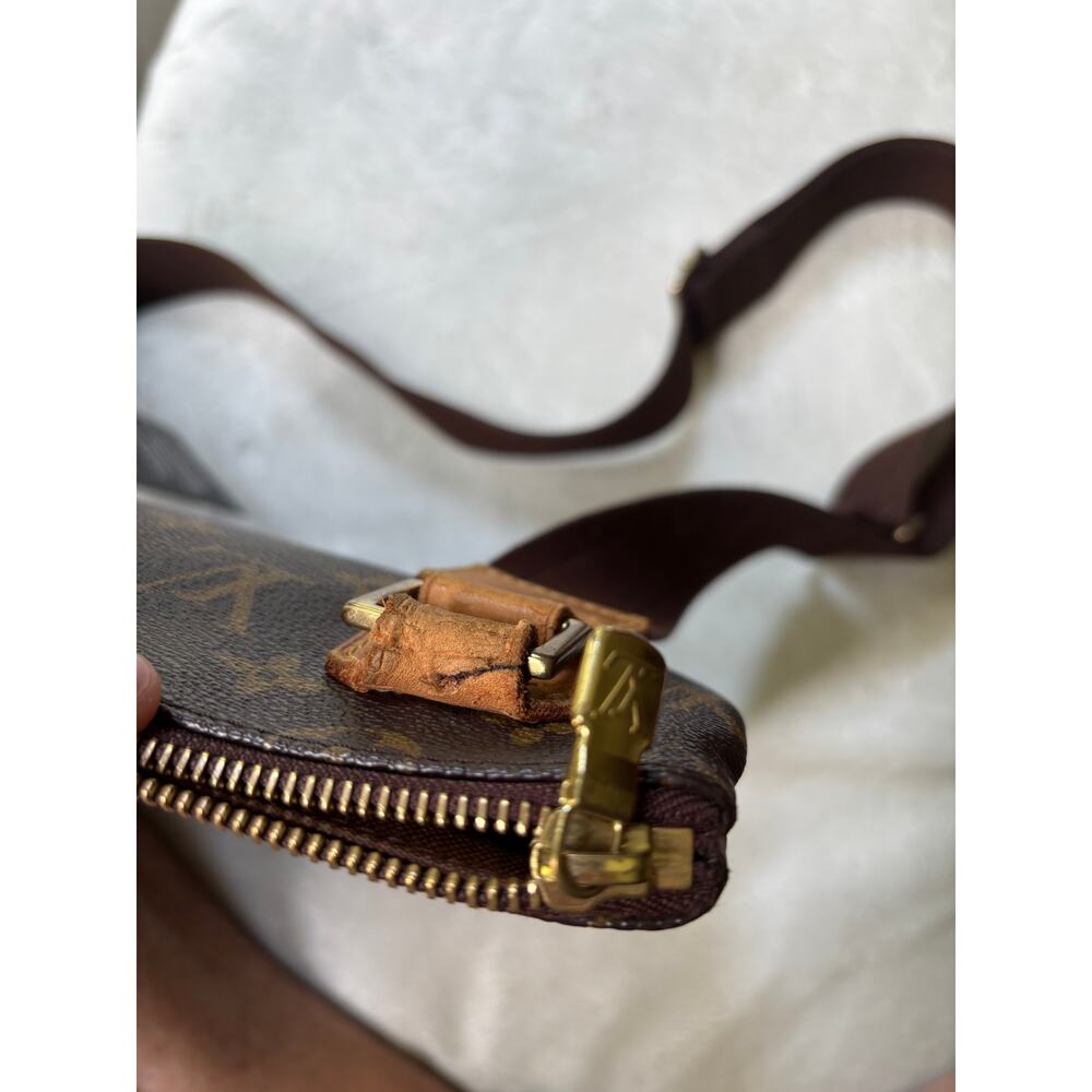 Louis Vuitton Monogram Pochette Bosphore Crossbody Bag Model M40044 - Picture 11 of 14